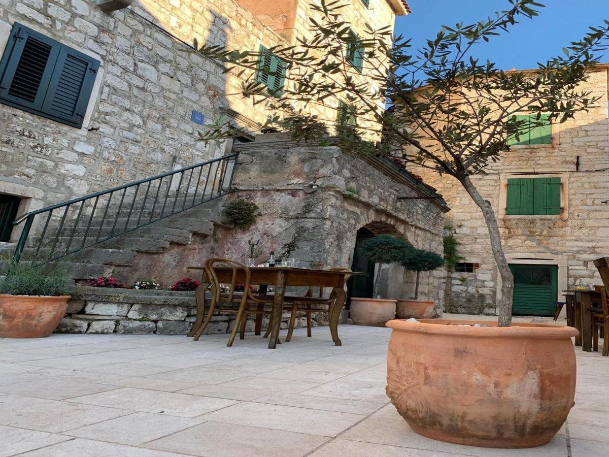 Bella * Stari Grad (Hvar)